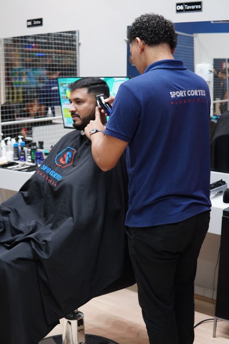 Corte de cabelo degradê na Sport Cortes Barbearia